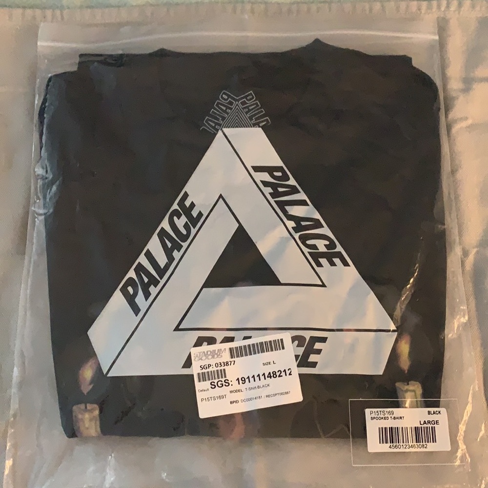 PALACE T-SHIRT